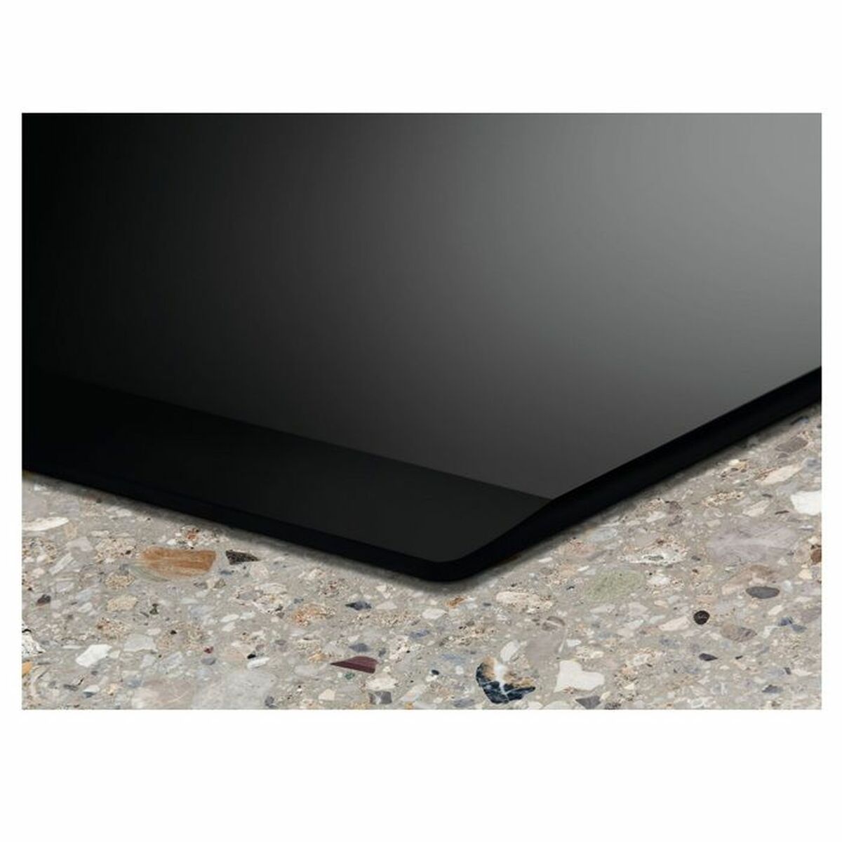 V4HCAB97375E94A419F5A7157421972668FR7273419P6