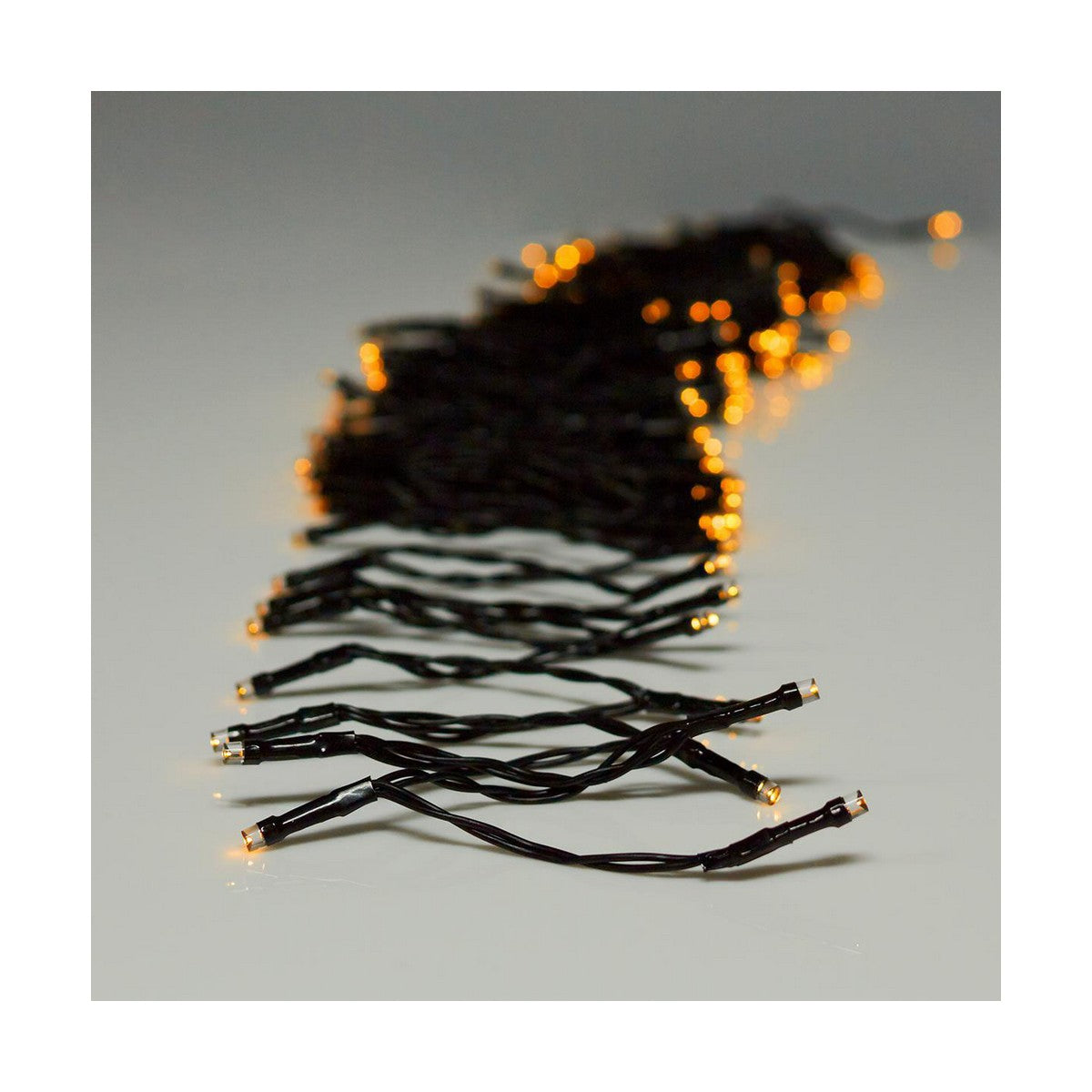 V8H98E45AA816787D773174D8E74740F99ER7192005P3